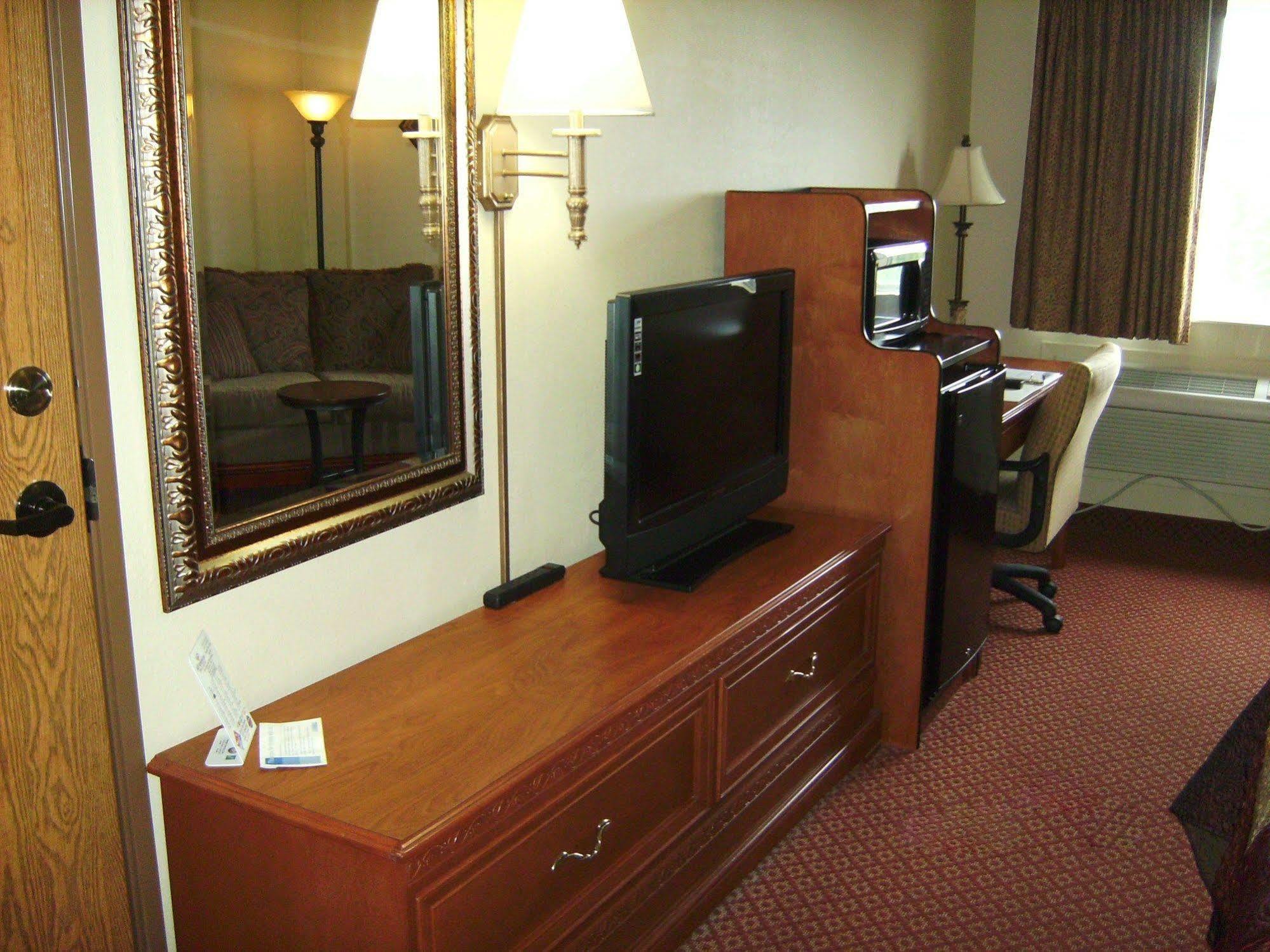 All American Inn & Suites בראנסון מראה חיצוני תמונה